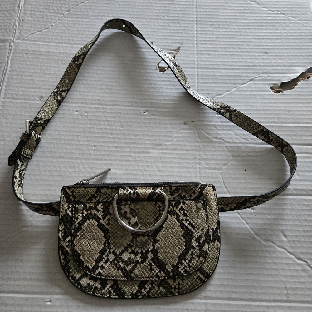 ZARA Trafaluc Faux Snakeskin Waist Belt Bag